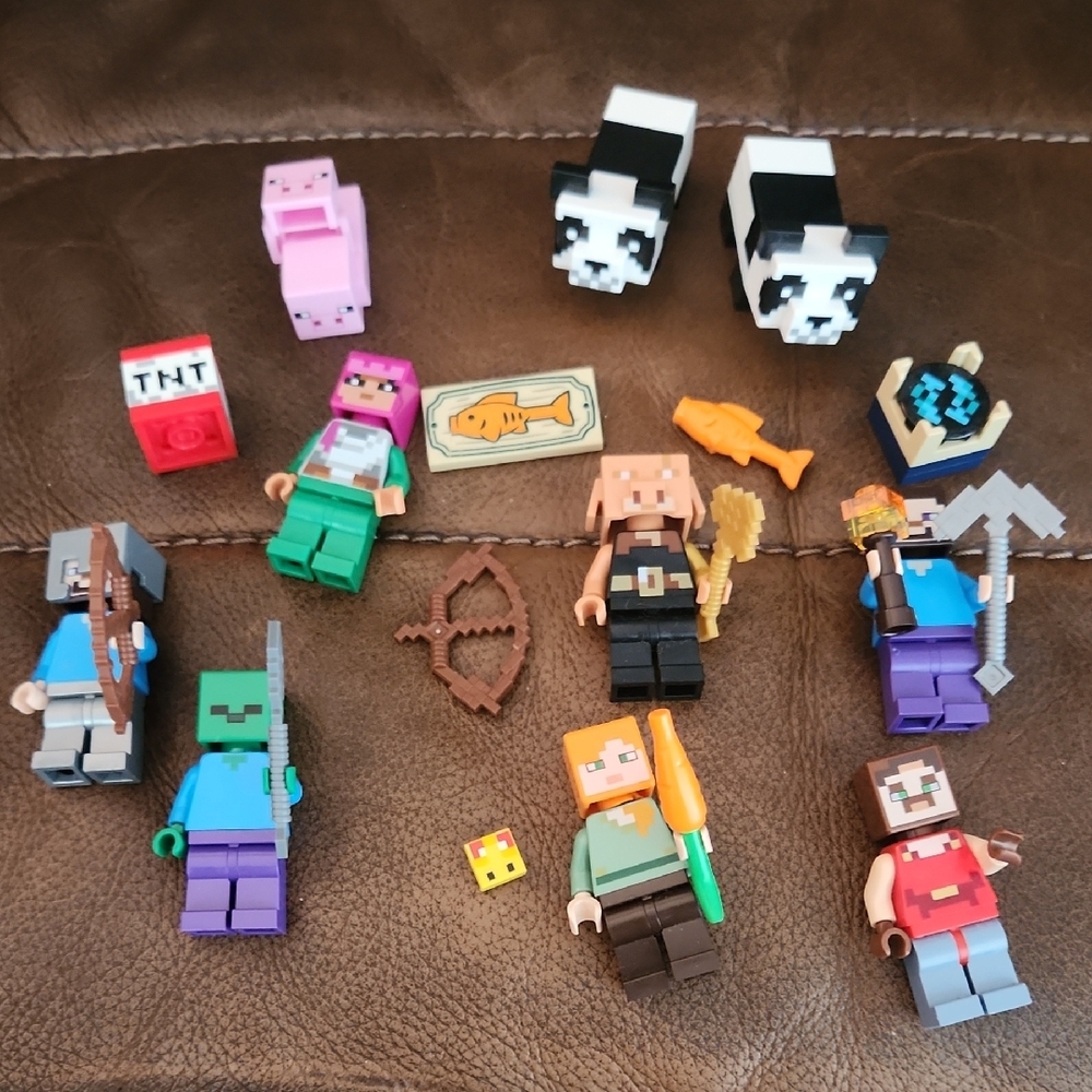 Lego Minecraft Lot Of 3 Sets *for parts* Pig, Panda, Alex, Steve, Bee, Warden